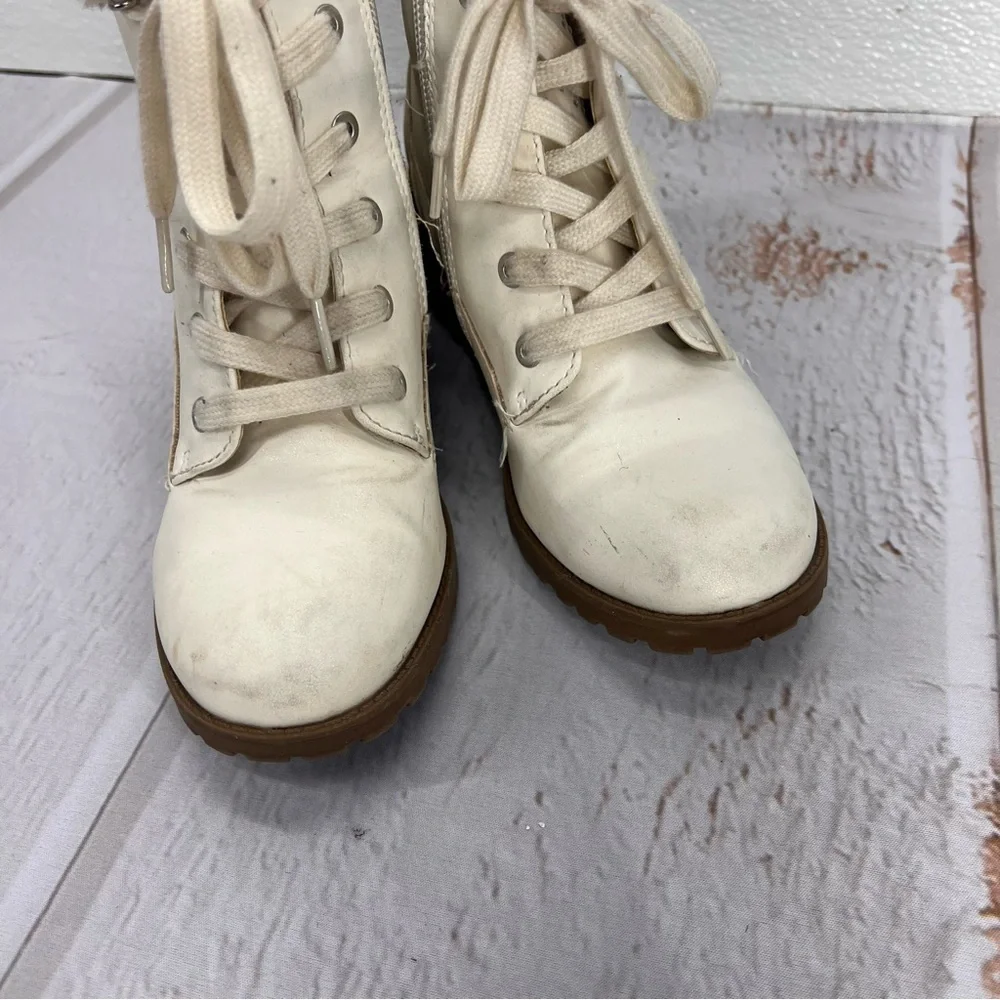 Mia Girl creamy white boots‎ Fur Top Sparkly tongue SIZE 2M